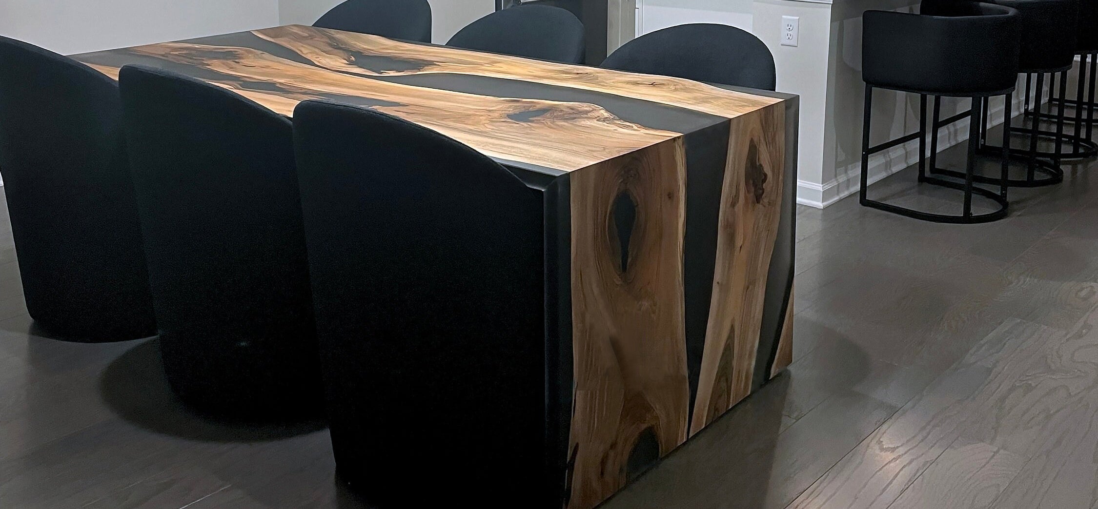 The Art of the Flow: Choosing the Perfect Joinery for Your Waterfall Table