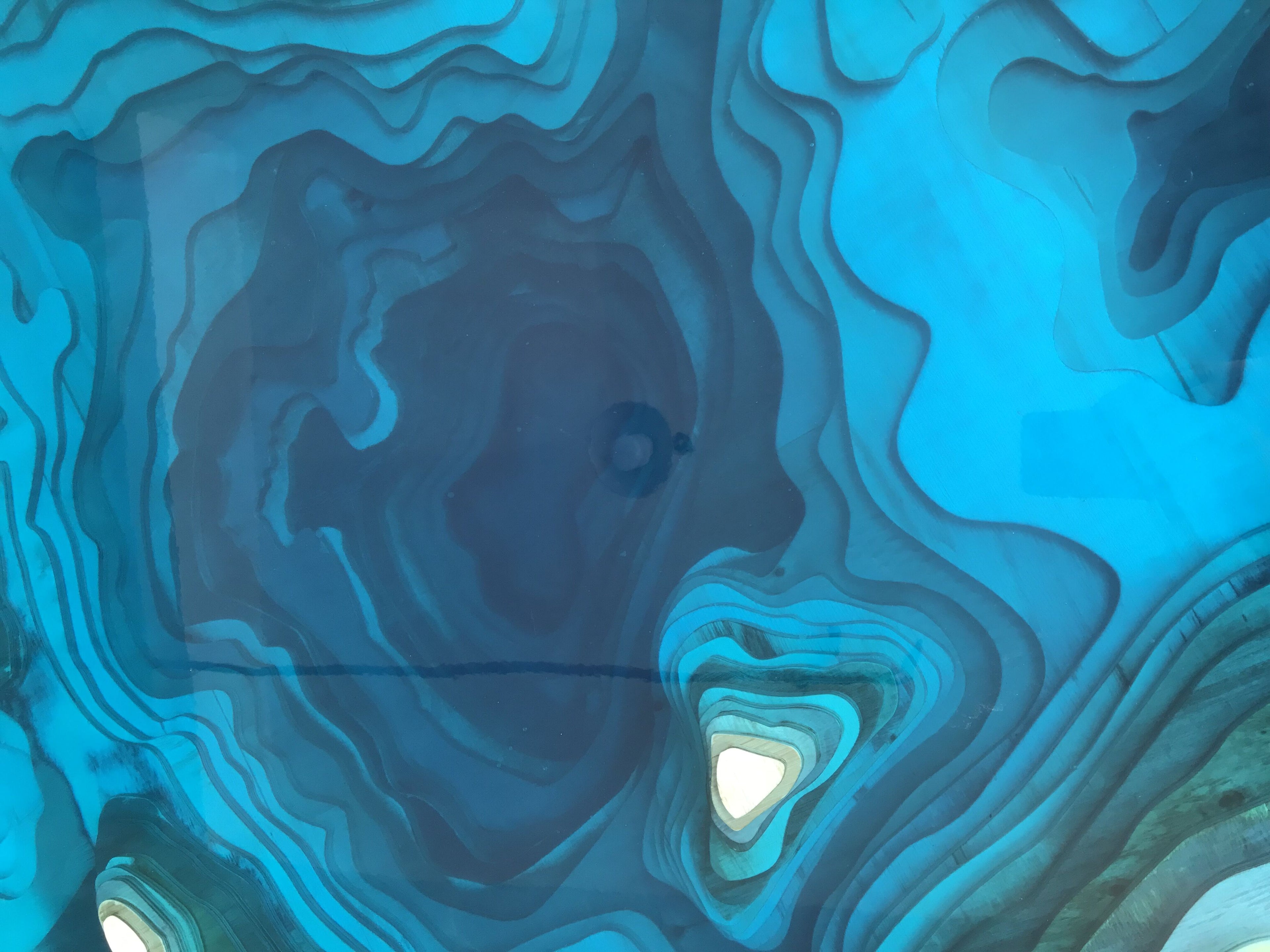 A Primer to Epoxy Resin Wood Projects / Simple River Tables - MOOKA FURNITURE