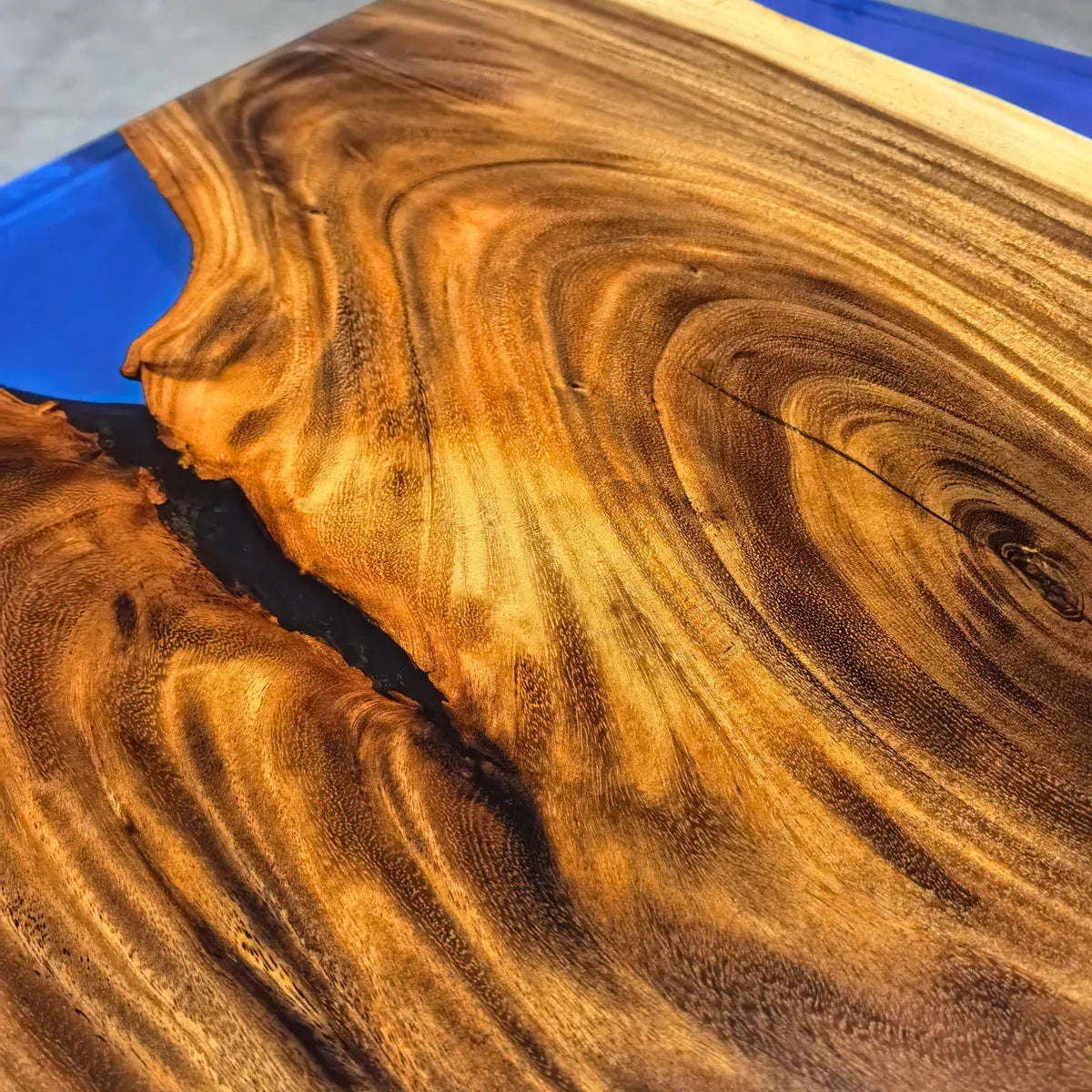 Luxury organice wood slab blue river table table 10-12 seaters - MOOKA FURNITURE