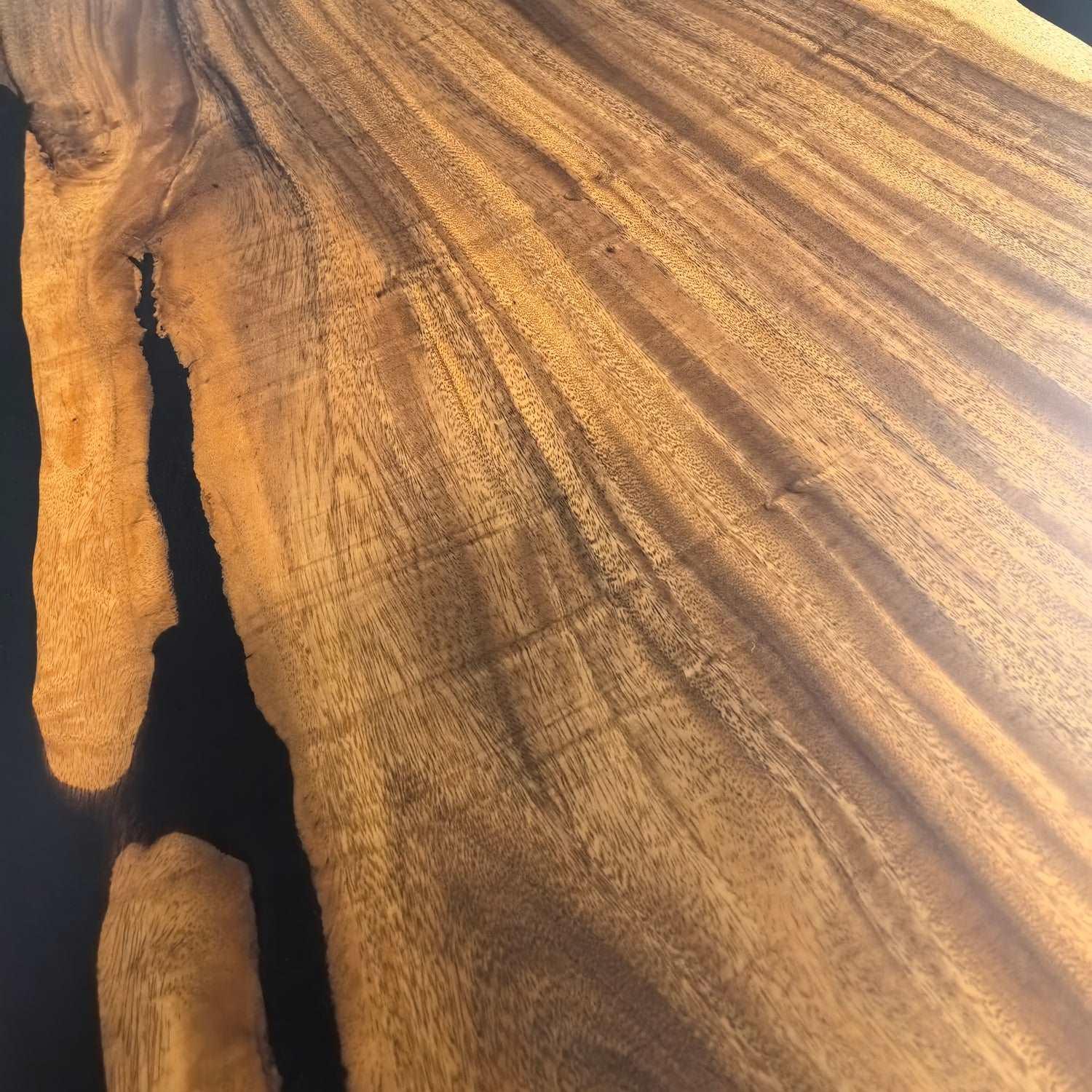 Luxury dining room table for 8-10 person luxurious homes - MOOKA FURNITURE