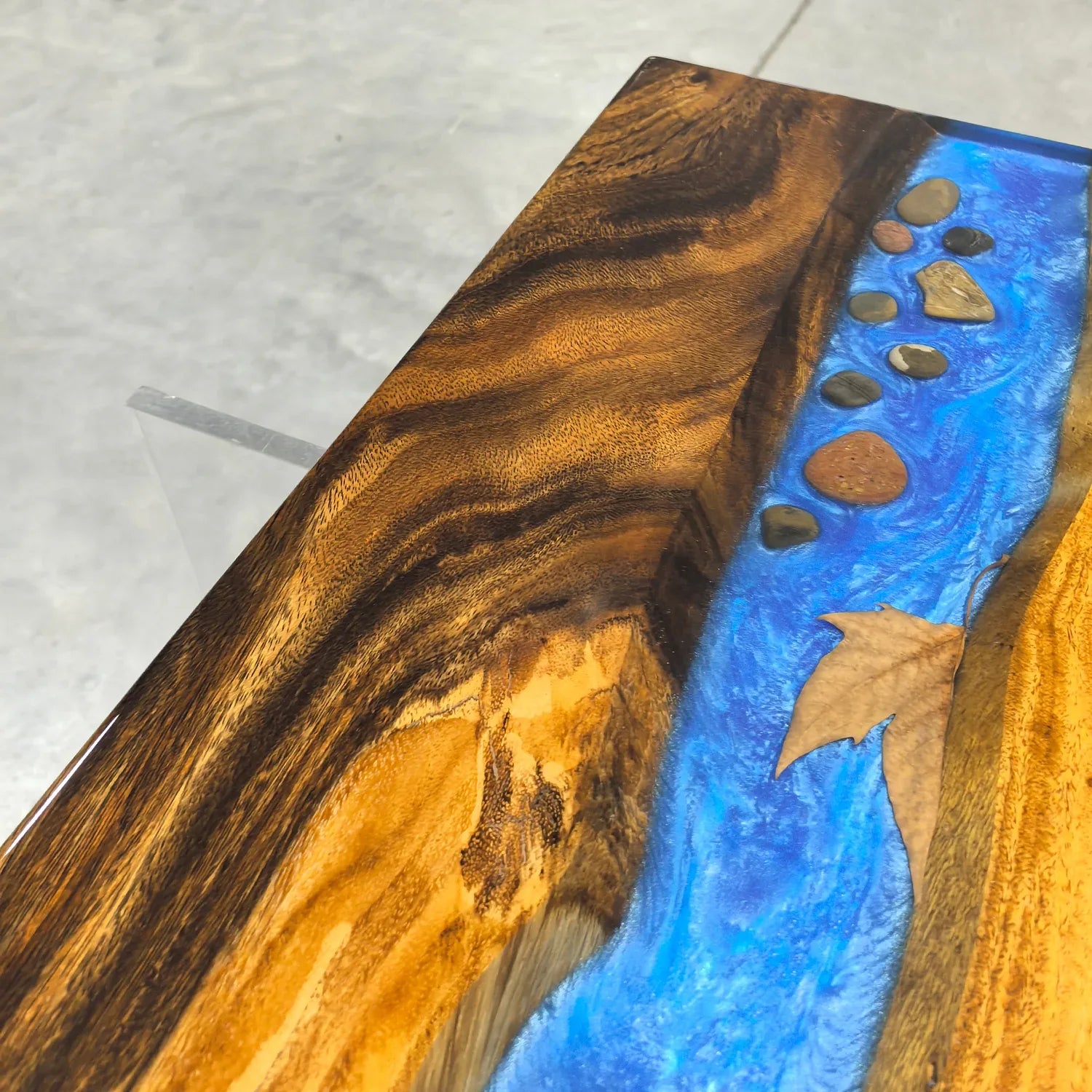 Stylish wood bench with blue resin river natural pebbles rocks leaf handmade bench - MOOKA FURNITURE