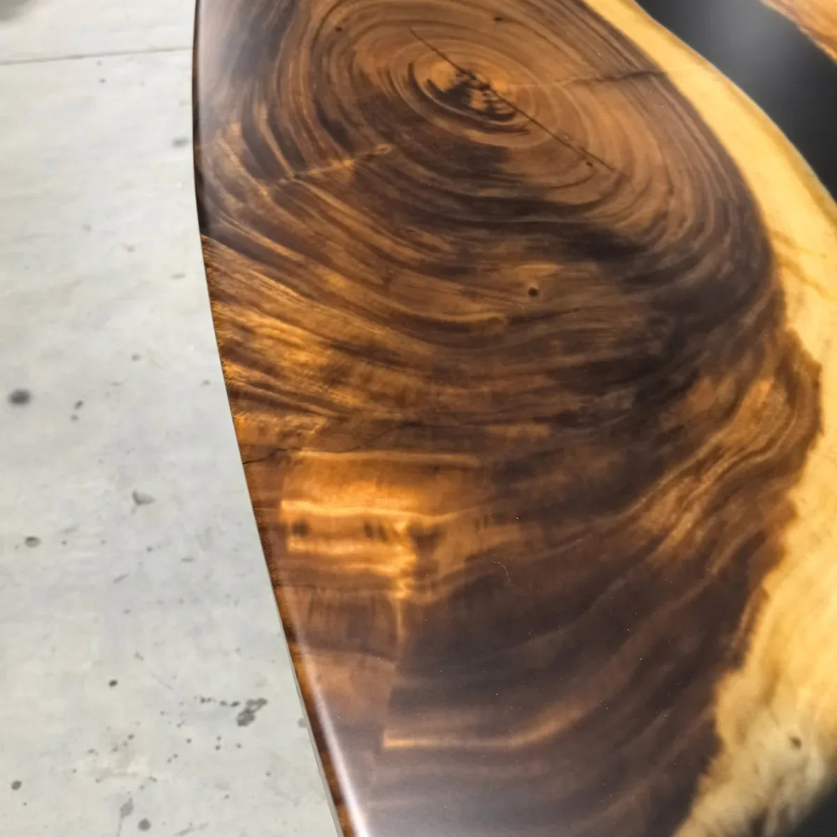 Large size Luxury Oval dining table for 12 people - MOOKA FURNITURE