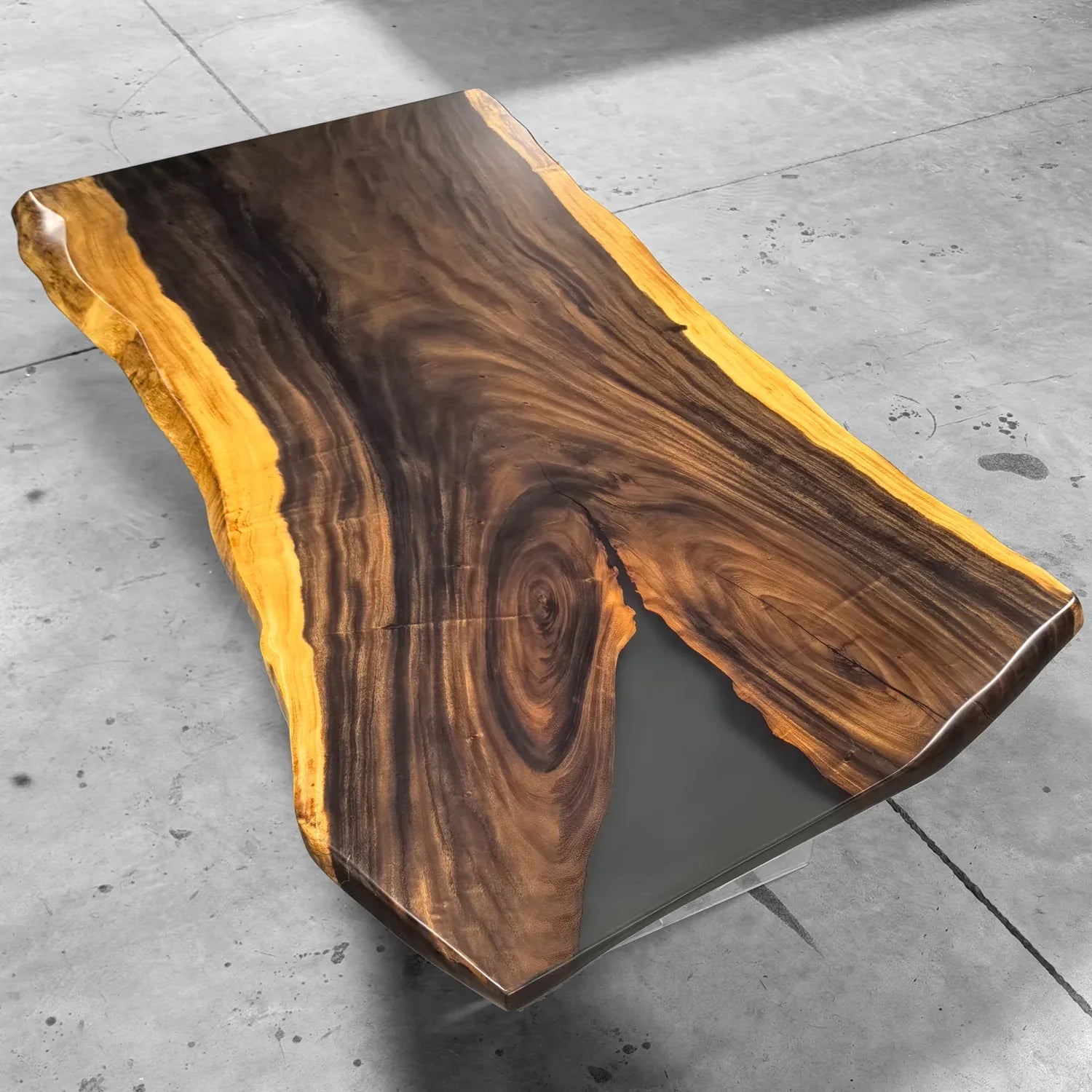 Live edge orgainic wood resin river table dining table 6-8 people - MOOKA FURNITURE