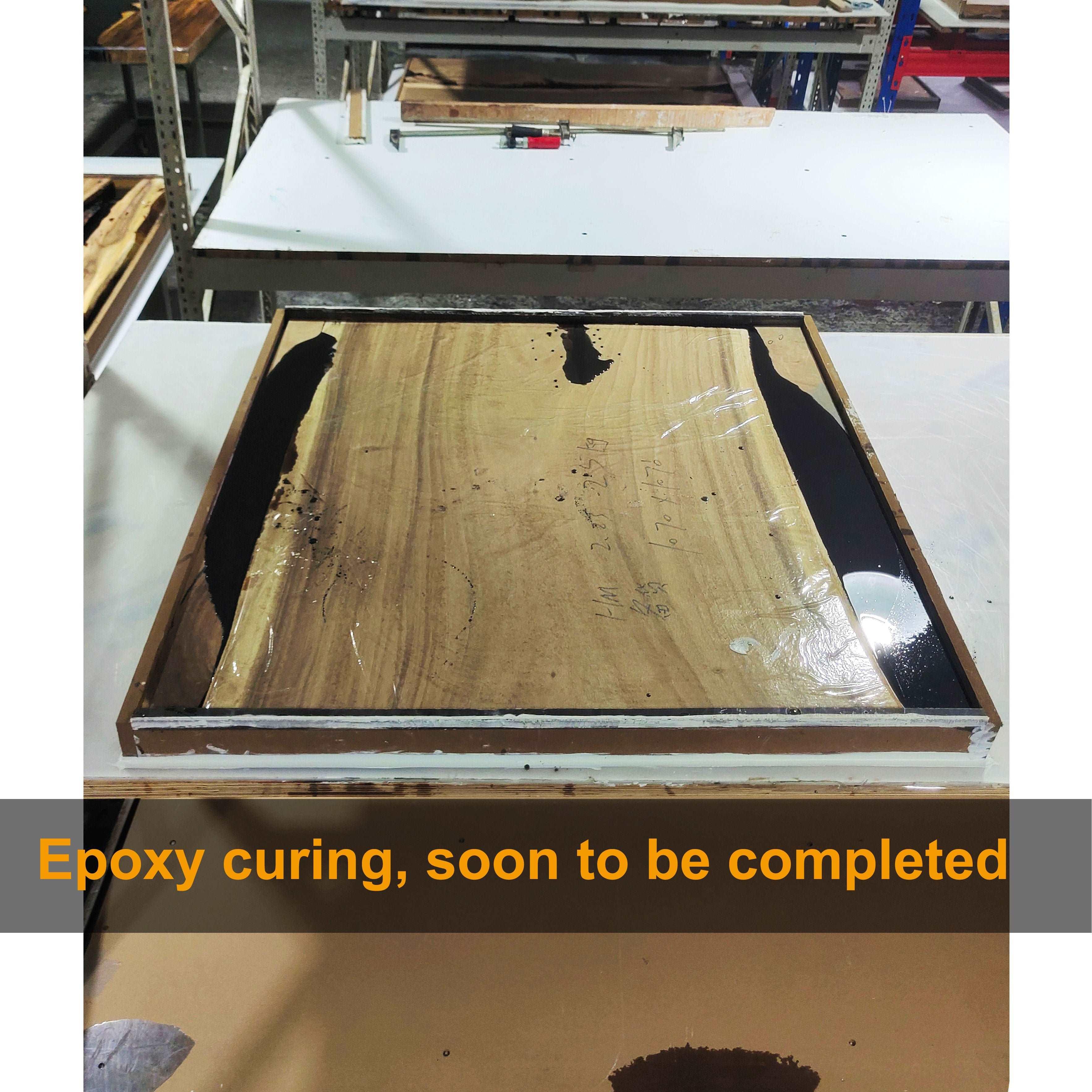 Wine cellar round table in 42“ for 4 people - MOOKA FURNITURE