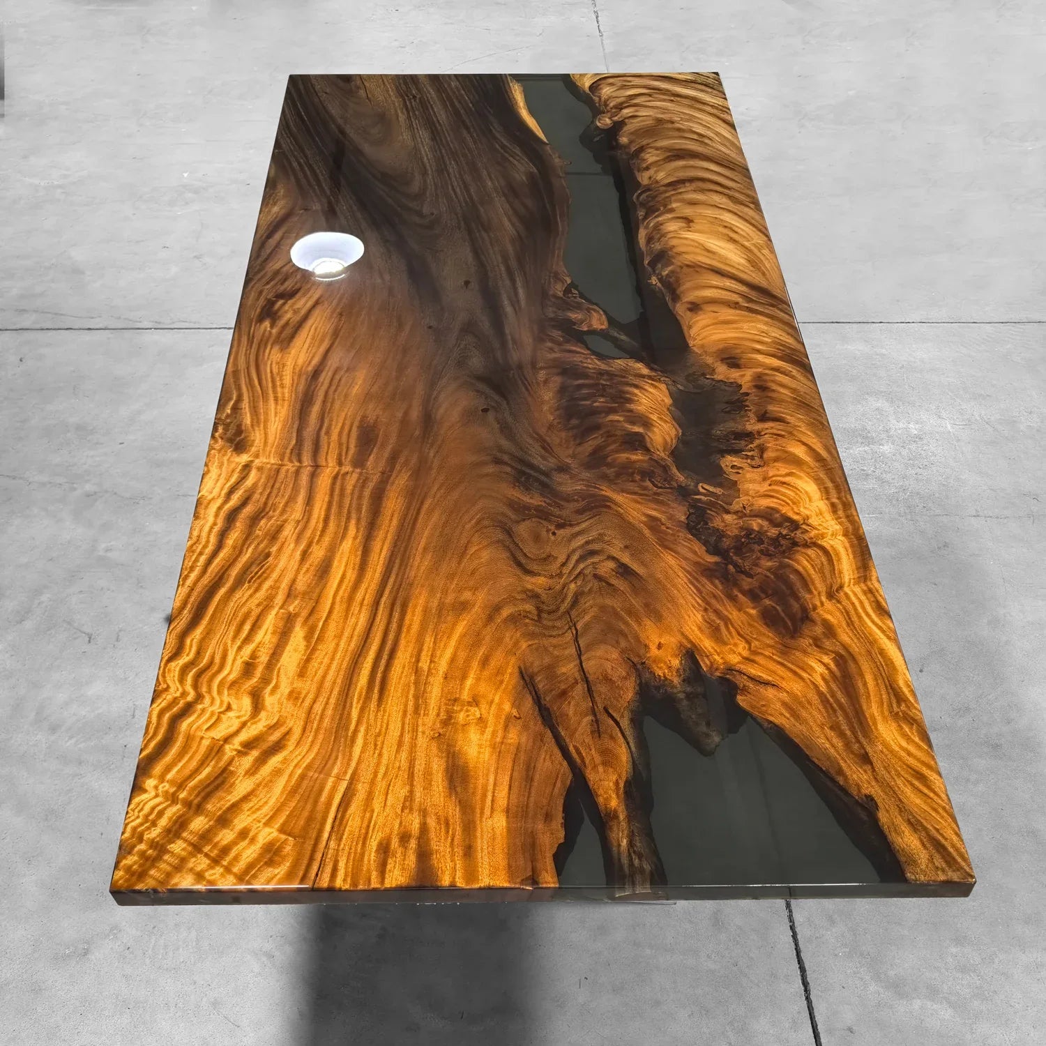 Luxury one piece wood dining room table for 8-10 person luxurious homes - MOOKA FURNITURE