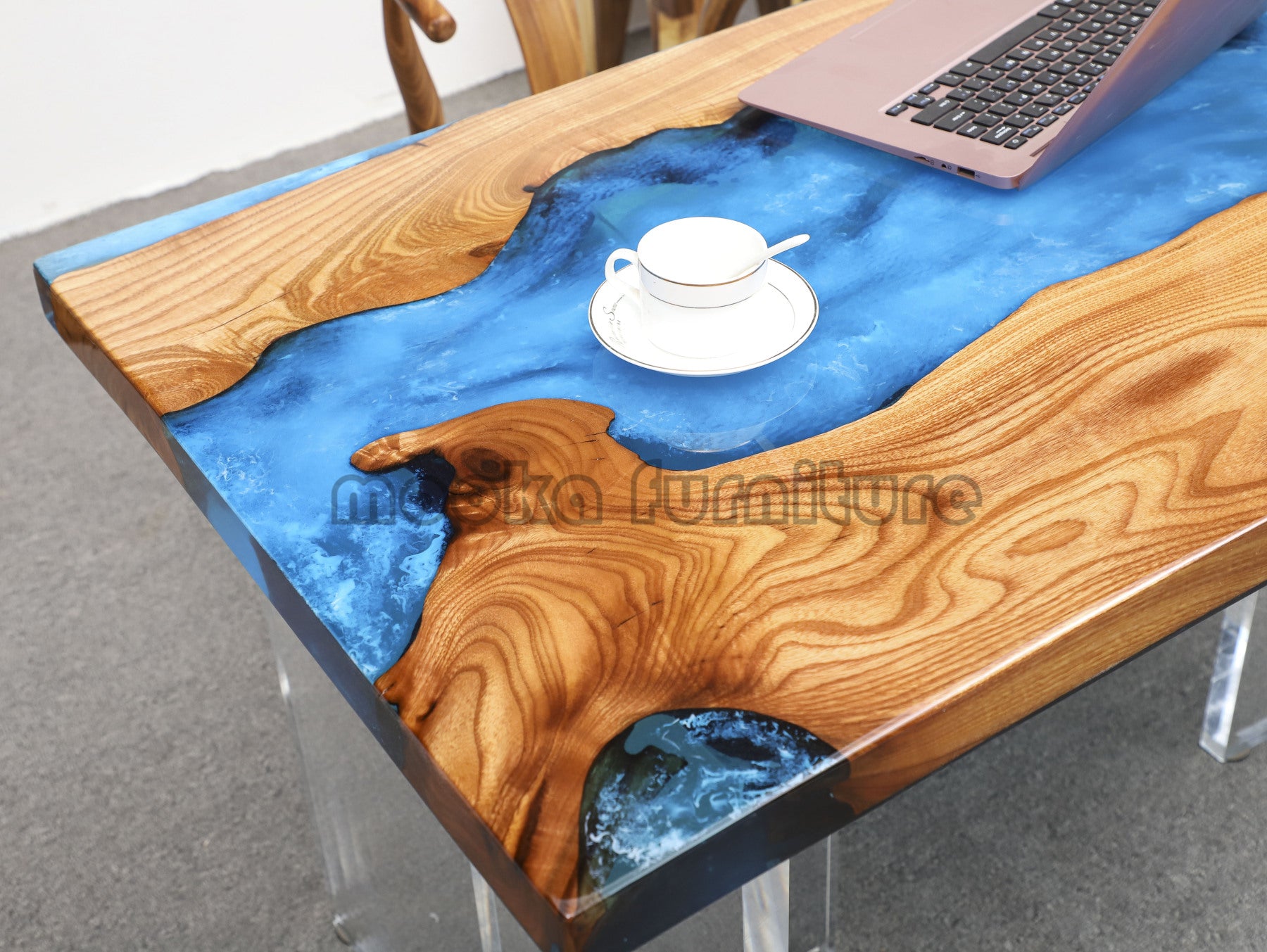 Resin Wood Table - MOOKAFURNITURE