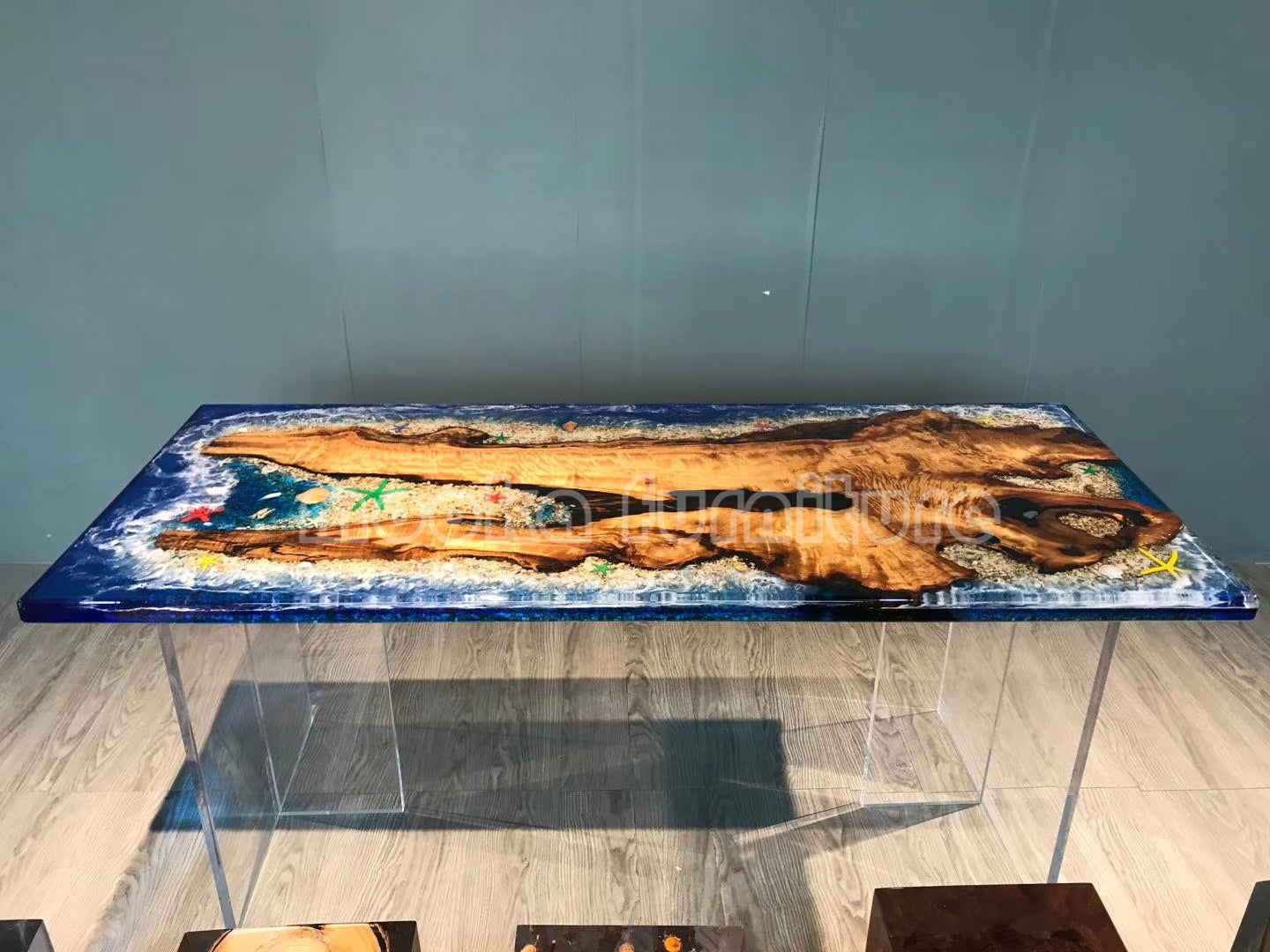 Resin Wood Table - MOOKAFURNITURE